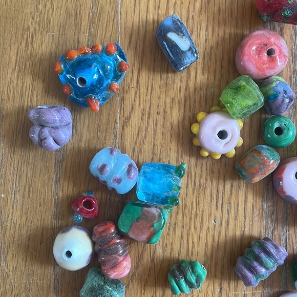 Set of Glass Beads - Picture 5 of 5